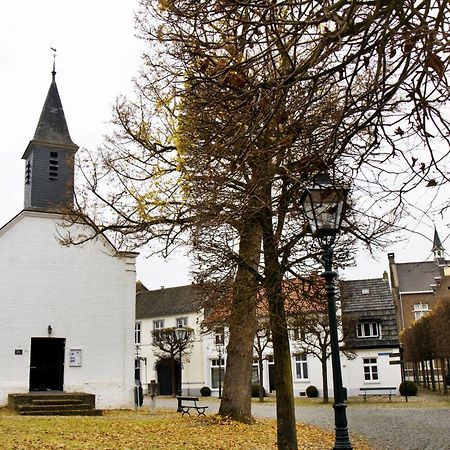 Het Gildehuis Met Sauna En Jacuzzi Stevensweert المظهر الخارجي الصورة