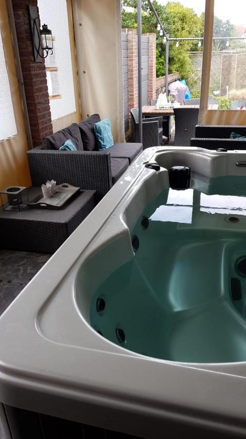 Het Gildehuis Met Sauna En Jacuzzi Stevensweert المظهر الخارجي الصورة