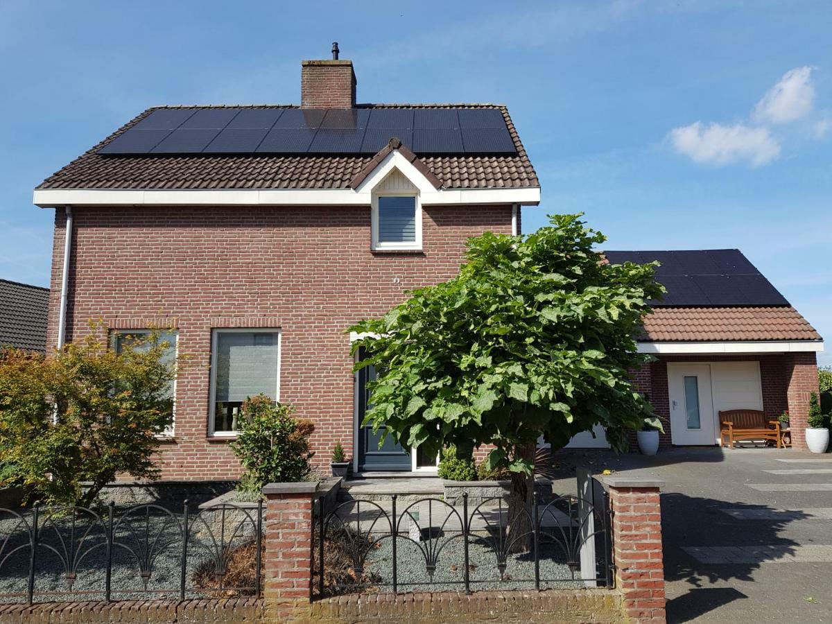 Het Gildehuis Met Sauna En Jacuzzi Stevensweert المظهر الخارجي الصورة
